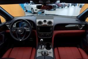 Bentley Bentayga V8 Centenary Specifications 2020 года  (UAE)